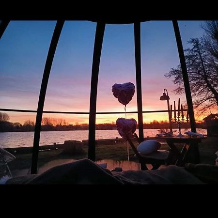 Le Dome Du Lac Ardres Esterno foto